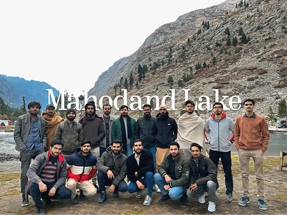 Group photo at Mahodand Lake — 2025